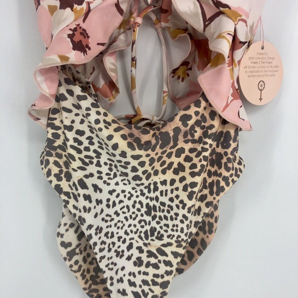 Cream and Pink One Piece Swimsuit with Elegant Design - Picture 2 of 6